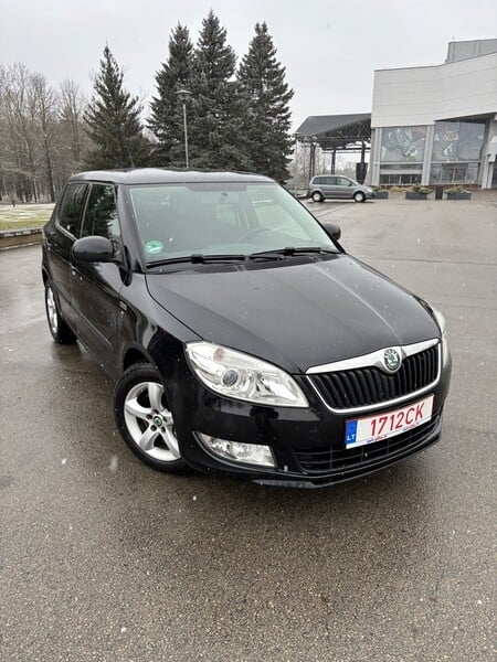 Фотография 7 - Skoda Fabia 2011 г Хэтчбек