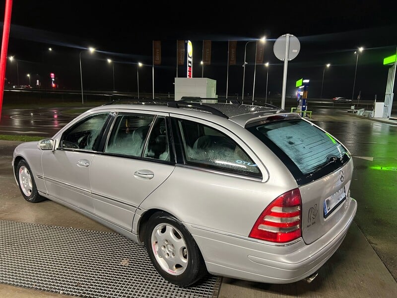 Photo 7 - Mercedes-Benz C 220 2003 y Wagon