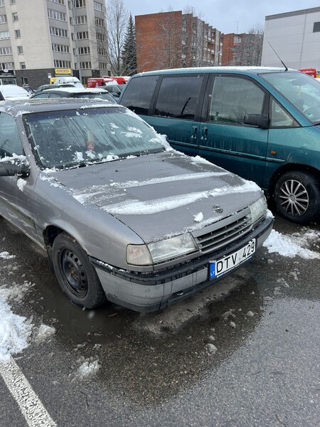 Photo 3 - Opel Vectra 1992 y Sedan