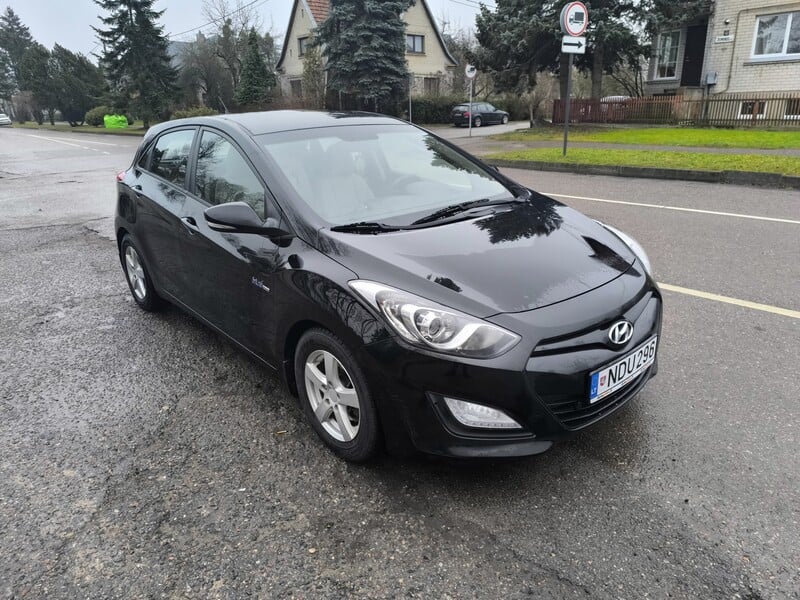 Фотография 3 - Hyundai i30 2013 г Хэтчбек