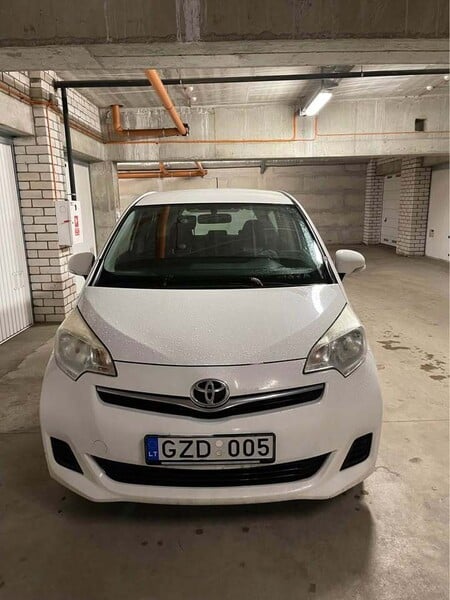 Photo 1 - Toyota Verso-S 2014 y Wagon