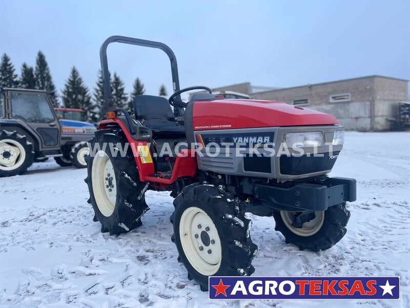 Nuotrauka 1 - Kubota įvairūs modeliai 2000 m Traktorius