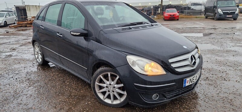 Photo 2 - Mercedes-Benz B 180 2005 y Hatchback