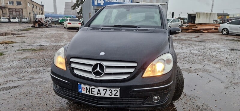 Photo 1 - Mercedes-Benz B 180 2005 y Hatchback