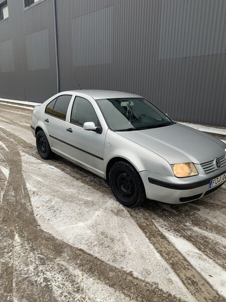 Photo 5 - Volkswagen Bora 2002 y Sedan