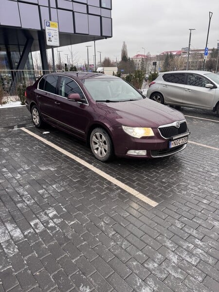 Photo 2 - Skoda Superb 2008 y Hatchback