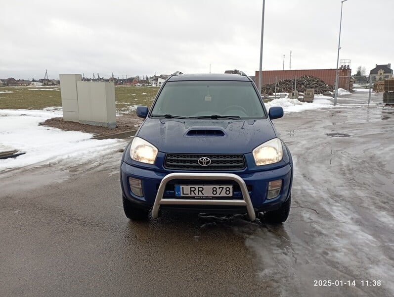 Photo 2 - Toyota RAV4 2003 y Sedan