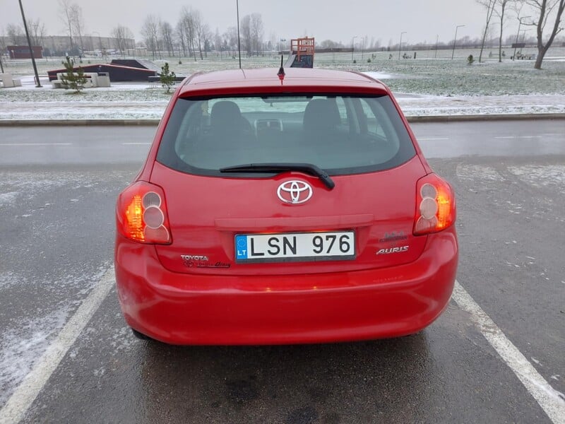 Photo 5 - Toyota Auris 2007 y Hatchback