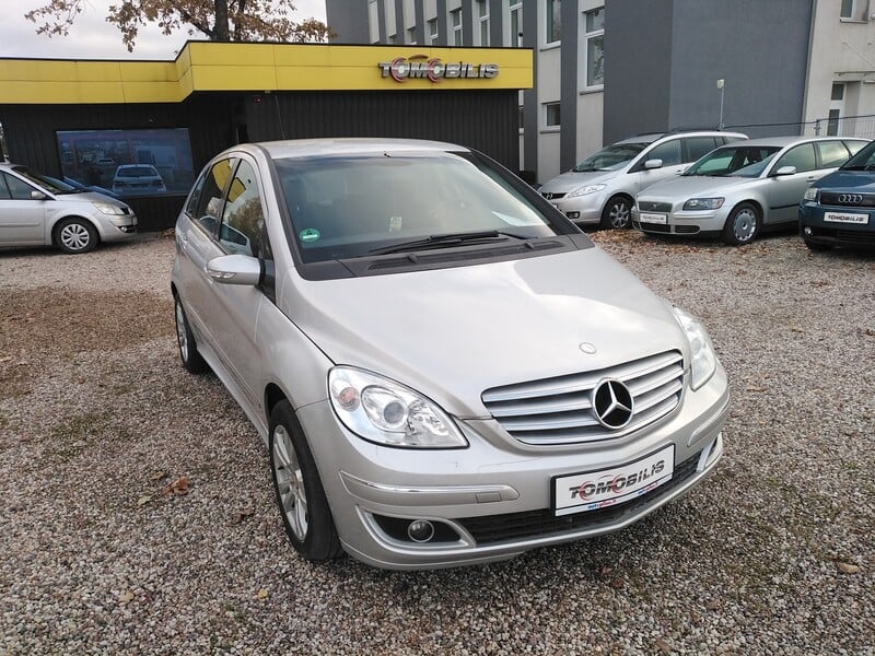 Photo 1 - Mercedes-Benz B 200 2005 y Van