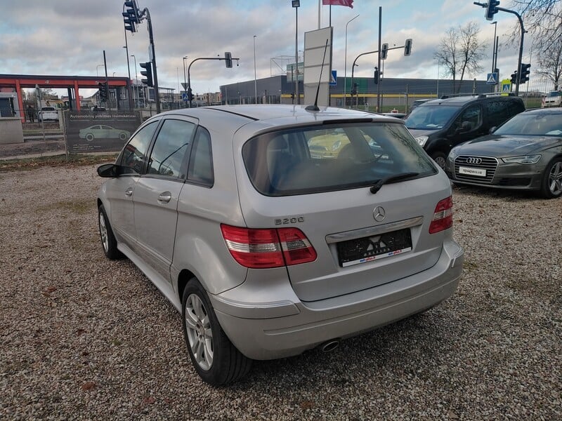 Photo 3 - Mercedes-Benz B 200 2005 y Van