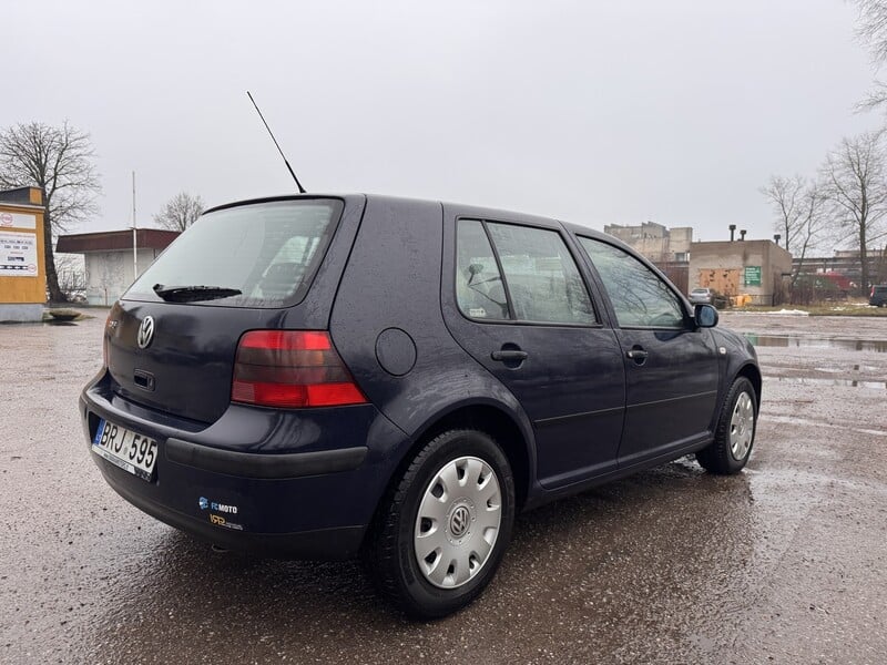 Photo 3 - Volkswagen Golf 1998 y Hatchback