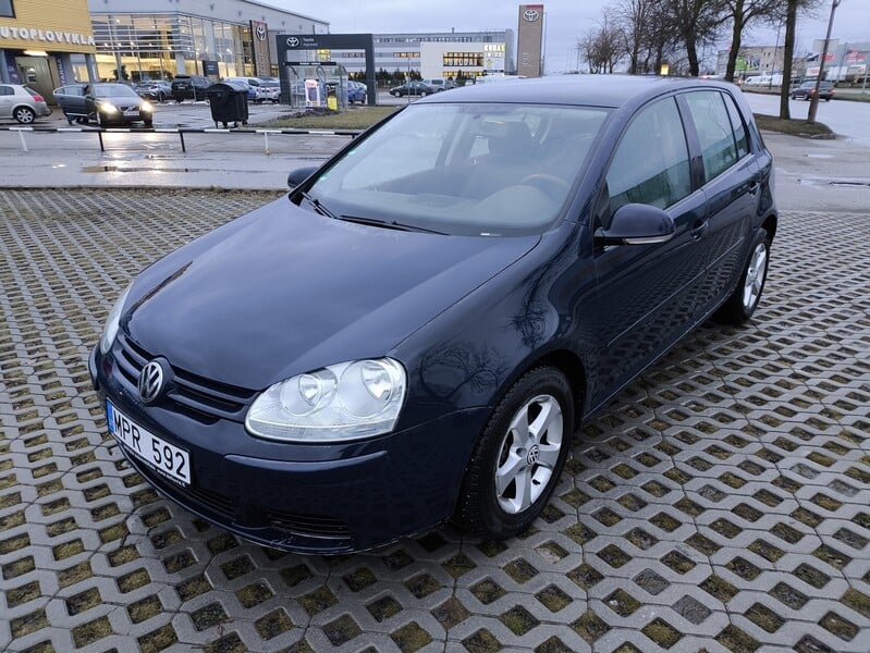 Photo 1 - Volkswagen Golf 2005 y Hatchback