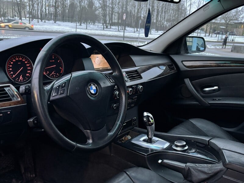 Фотография 10 - Bmw 530 2007 г Универсал