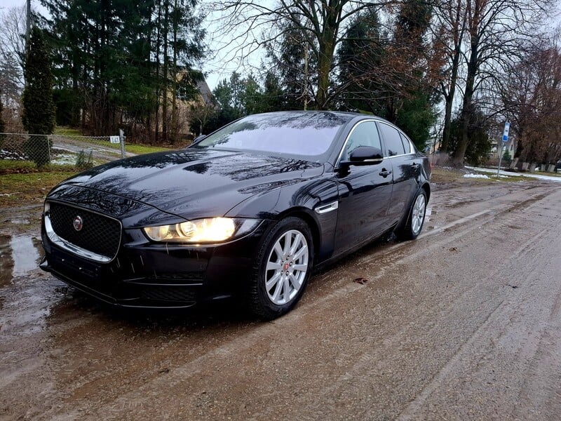 Photo 1 - Jaguar XE 2015 y Sedan