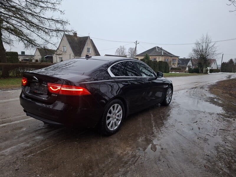 Photo 9 - Jaguar XE 2015 y Sedan