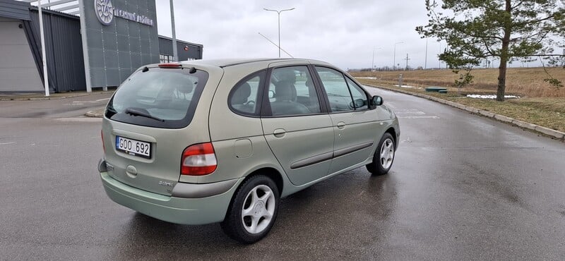 Photo 4 - Renault Scenic 2001 y Van