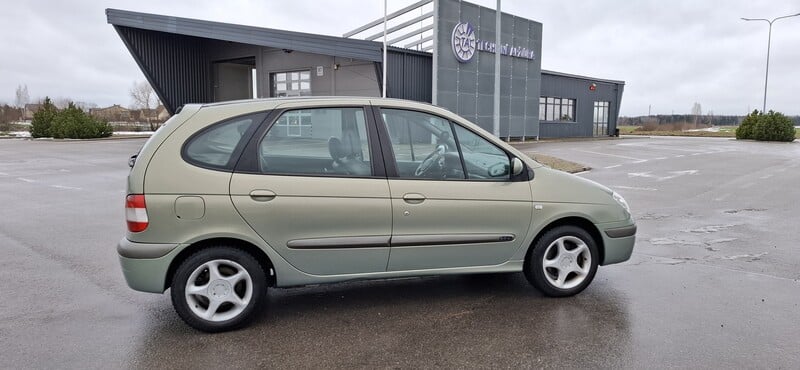 Photo 5 - Renault Scenic 2001 y Van