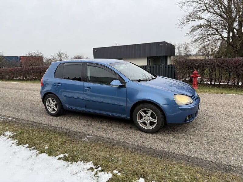 Photo 6 - Volkswagen Golf 2004 y Sedan