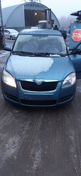 Photo 5 - Skoda Fabia II 2007 y parts