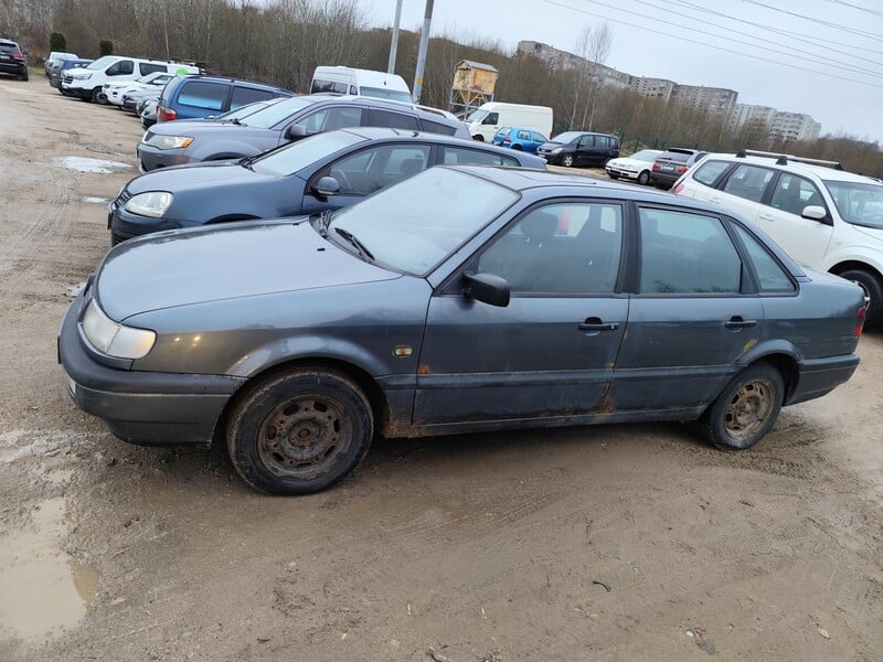 Фотография 4 - Volkswagen Passat 1996 г Седан