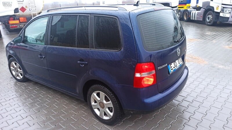 Photo 3 - Volkswagen Touran 2006 y Van