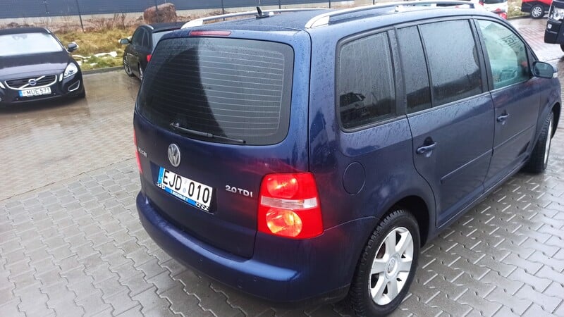 Photo 6 - Volkswagen Touran 2006 y Van