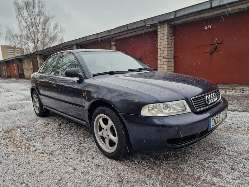 Фотография 2 - Audi A4 QUATTRO 1995 г