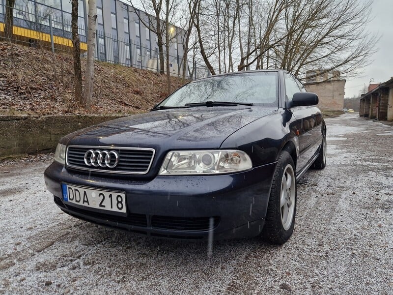 Фотография 4 - Audi A4 QUATTRO 1995 г