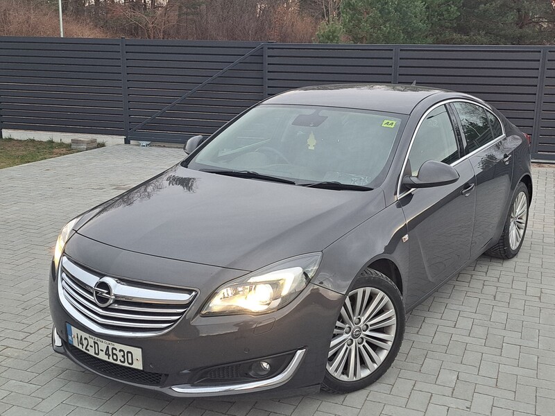 Фотография 2 - Opel Insignia 2015 г Хэтчбек