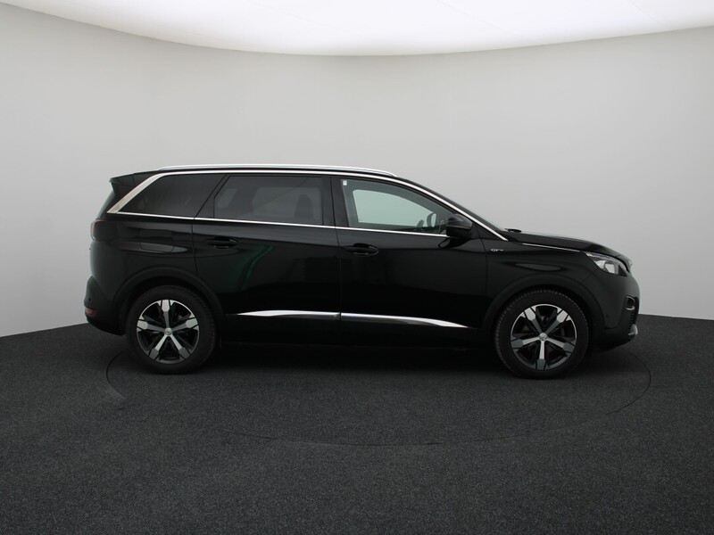 Фотография 9 - Peugeot 5008 2019 г Внедорожник / Кроссовер