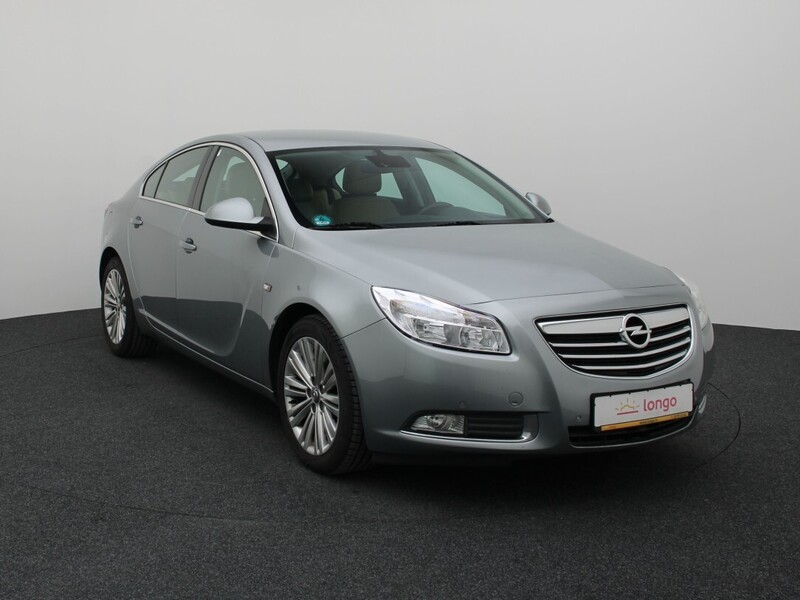 Фотография 10 - Opel Insignia 2011 г Хэтчбек