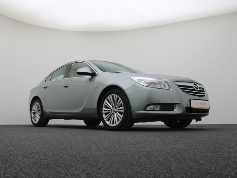 Фотография 11 - Opel Insignia 2011 г Хэтчбек