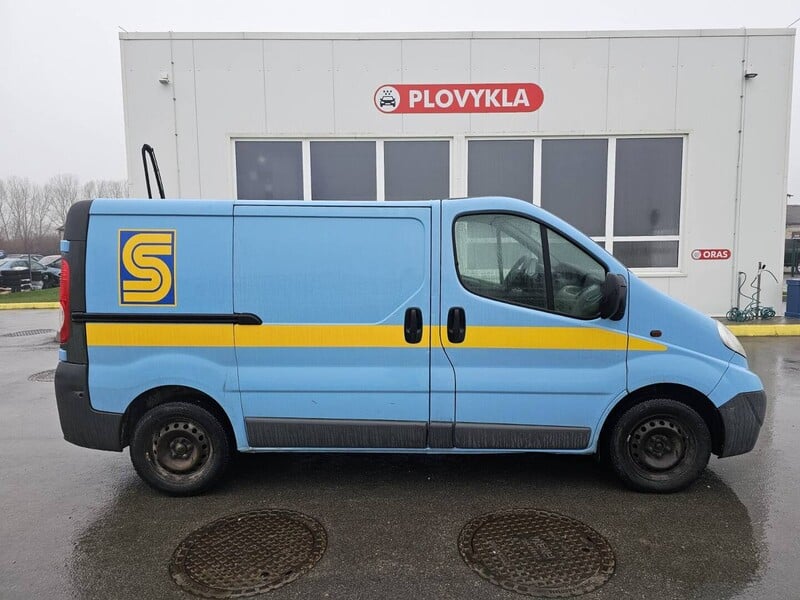 Photo 4 - Opel Vivaro 2012 y Heavy minibus