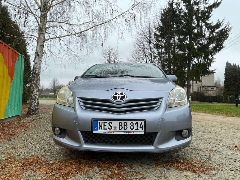 Фотография 2 - Toyota Verso 2009 г Минивэн