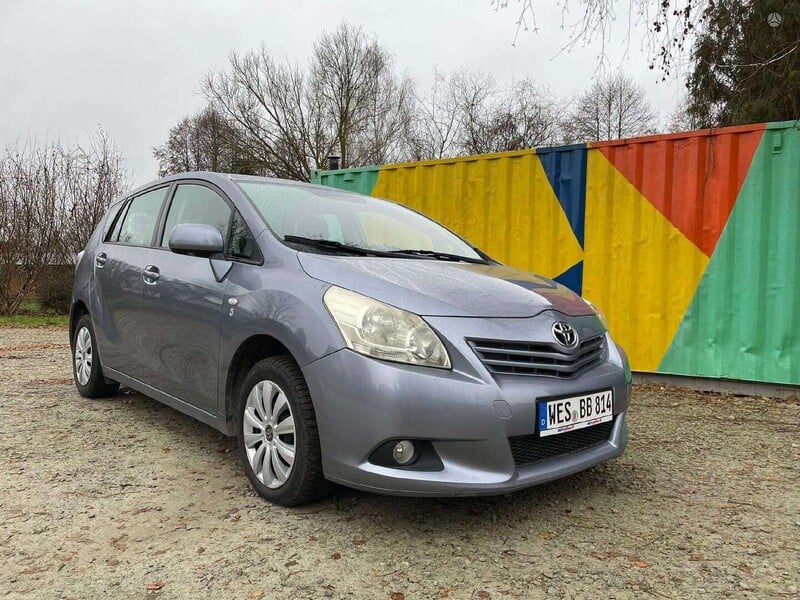 Фотография 3 - Toyota Verso 2009 г Минивэн