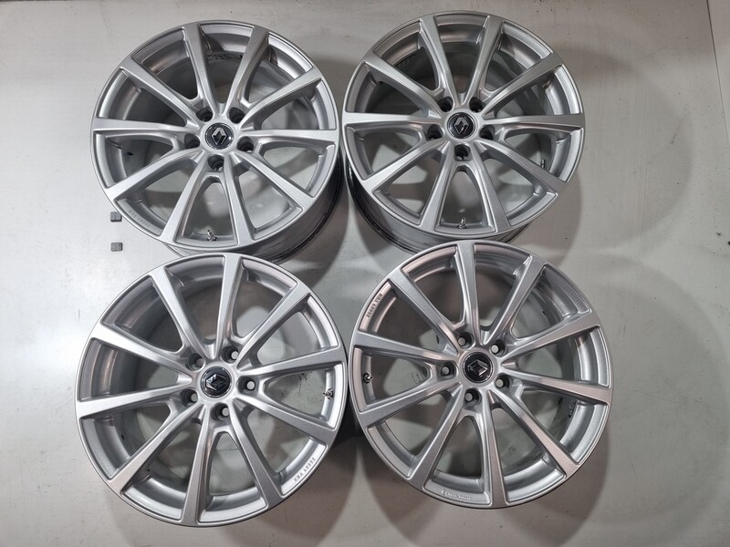 Photo 2 - Renault R18 light alloy R18 rims