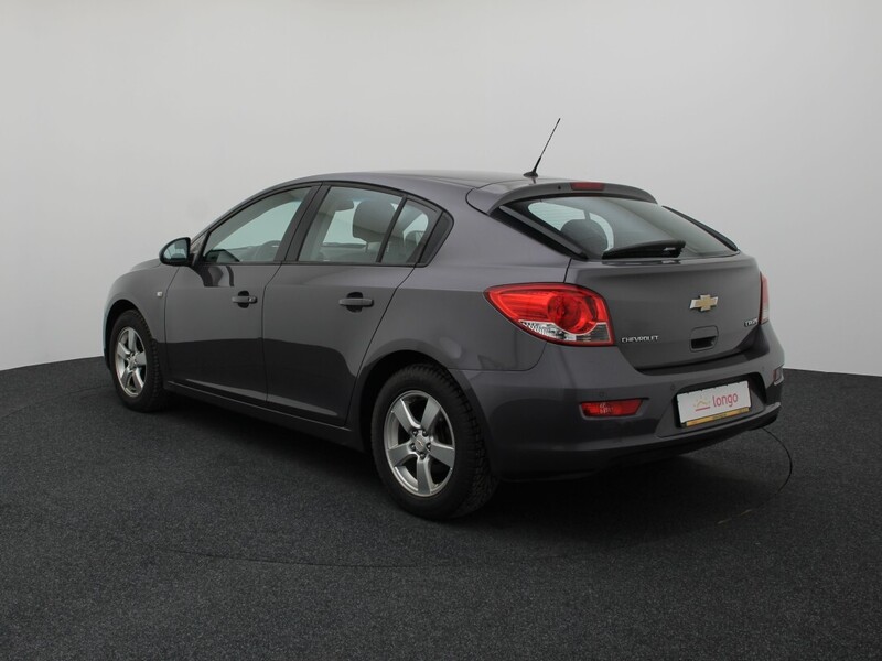 Фотография 7 - Chevrolet Cruze 2012 г Хэтчбек