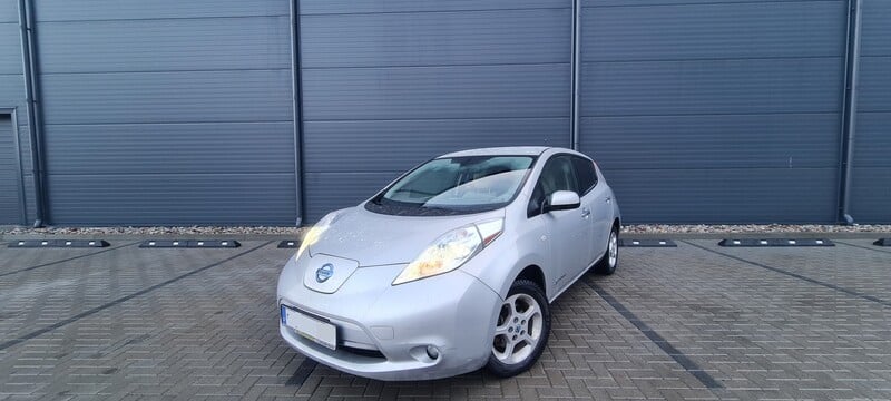 Фотография 1 - Nissan Leaf 2013 г Хэтчбек