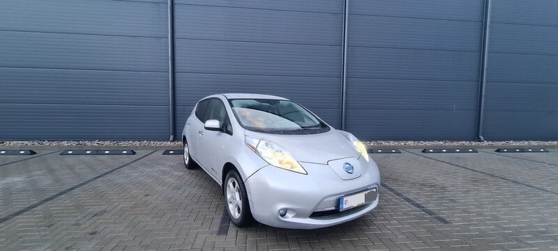 Фотография 8 - Nissan Leaf 2013 г Хэтчбек