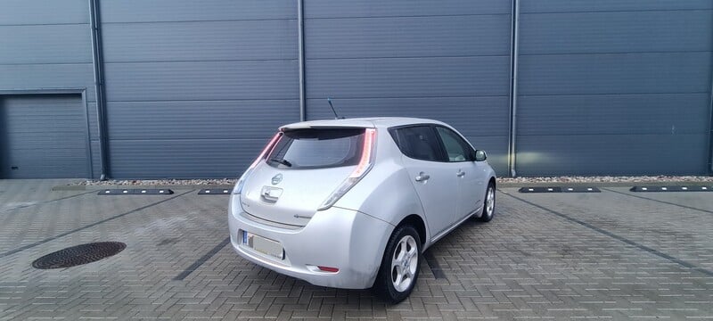 Фотография 9 - Nissan Leaf 2013 г Хэтчбек