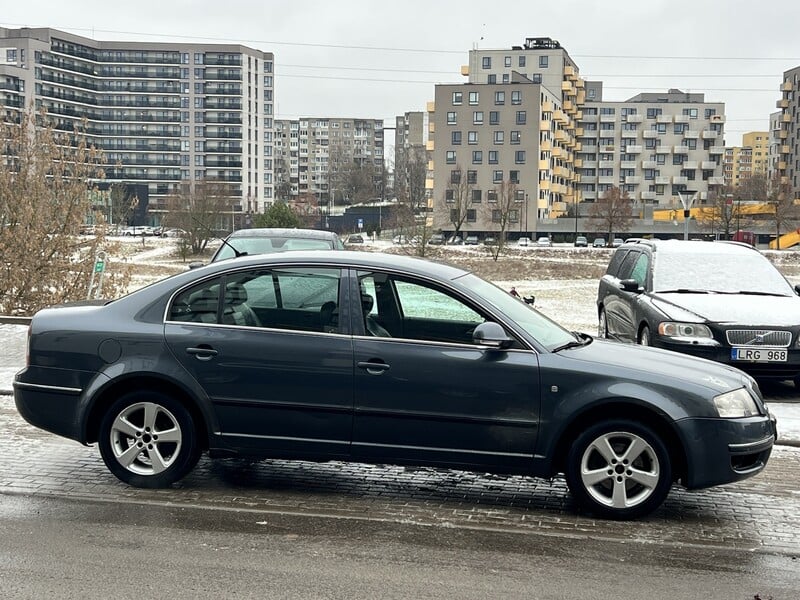 Photo 6 - Skoda Superb 2007 y Sedan