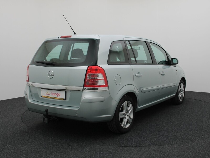 Photo 8 - Opel Zafira 2010 y Van