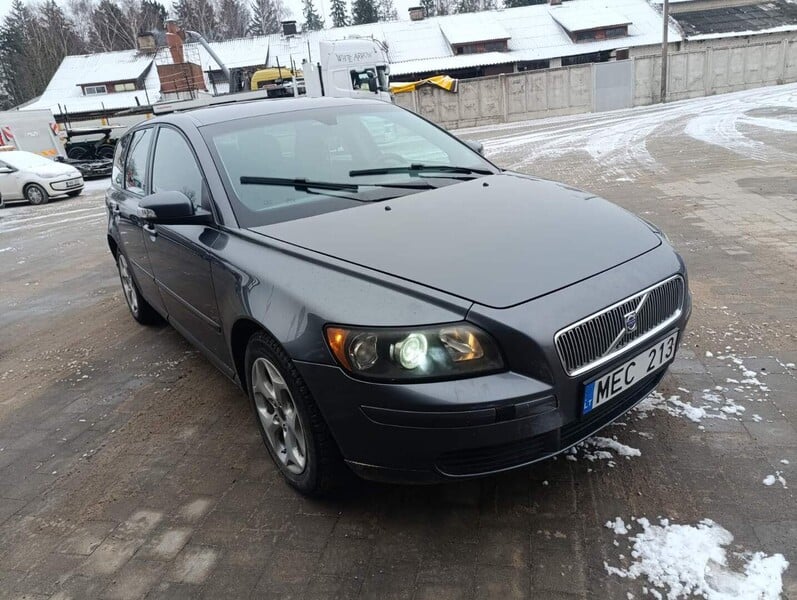 Фотография 1 - Volvo V50 2007 г Универсал