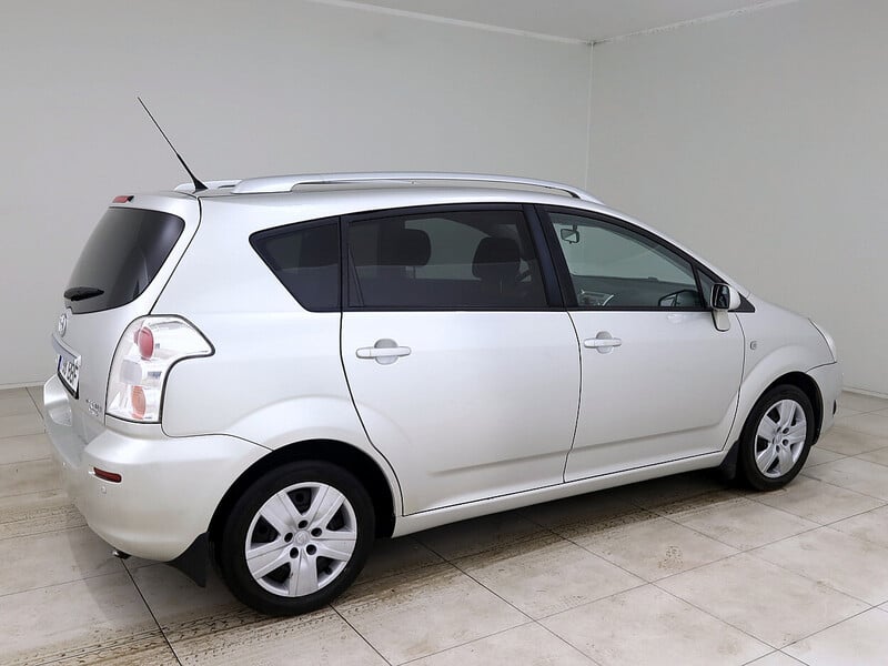 Photo 3 - Toyota Corolla Verso 2008 y Van