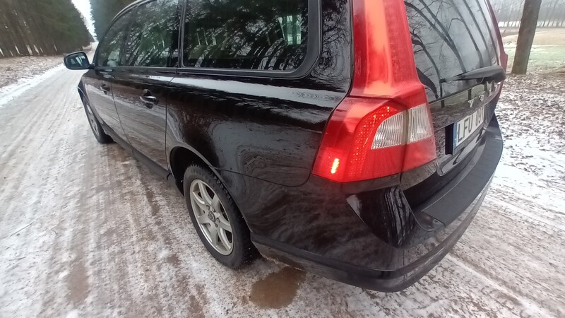 Фотография 6 - Volvo V70 2010 г Универсал