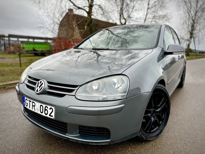 Photo 2 - Volkswagen Golf 2005 y Hatchback