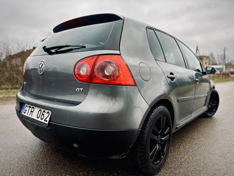 Photo 3 - Volkswagen Golf 2005 y Hatchback