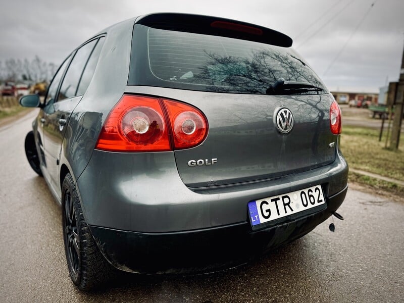 Photo 8 - Volkswagen Golf 2005 y Hatchback