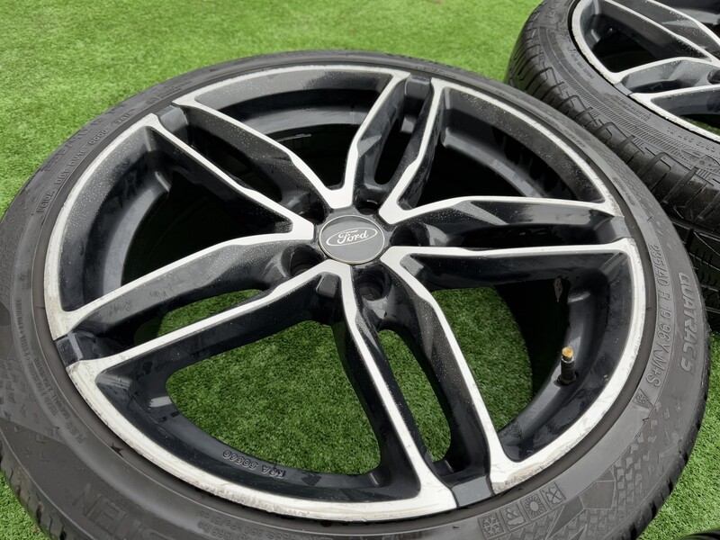 Photo 2 - Ford Siunciam, 8,5J ET45 light alloy R19 rims