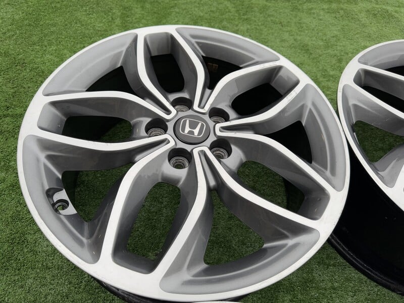 Photo 2 - Honda Siunciam, 7.5J ET55 light alloy R18 rims